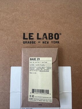 Le Labo Brown Kraft Baie 19 Sample Envelope